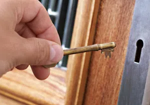 Super Locksmith Service St Petersburg, FL 727-264-5643 - change-locks-service